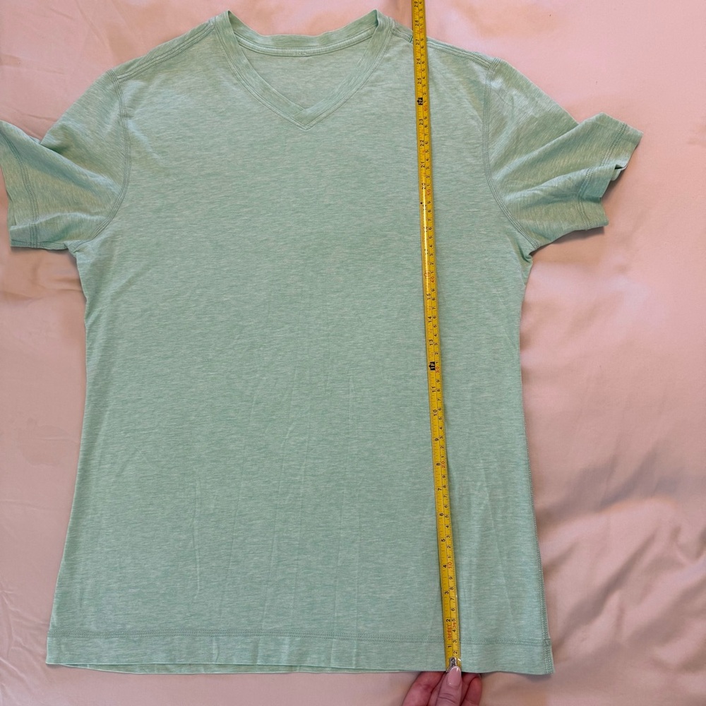 Lululemon 5 Year Basic V-Neck T-Shirt, M - Picture 4 of 4